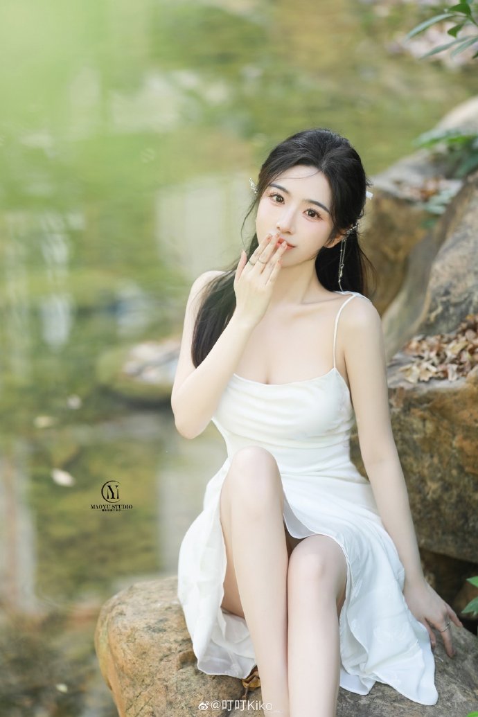 假面女郎 封面